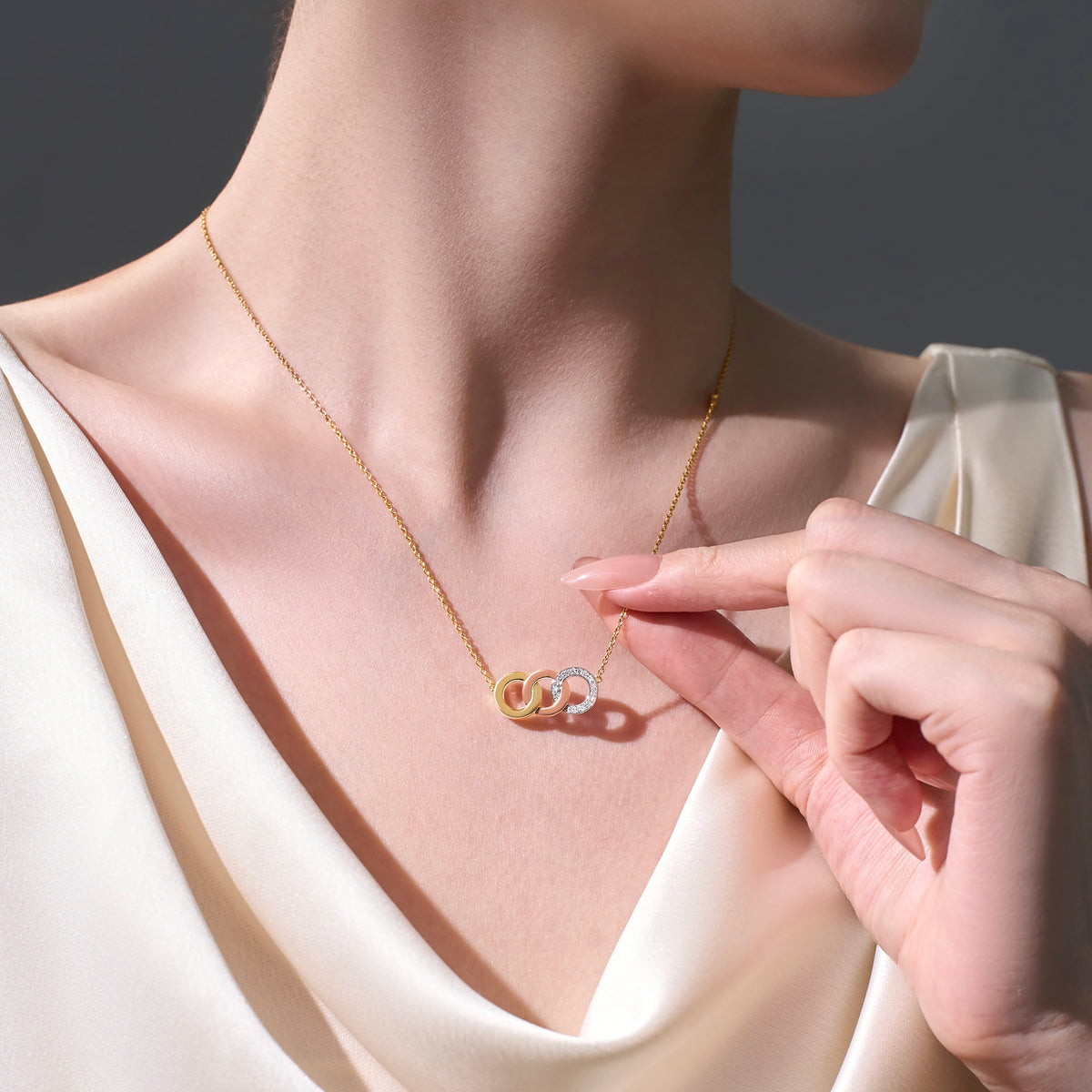 Trilink Necklace Ⅰ
